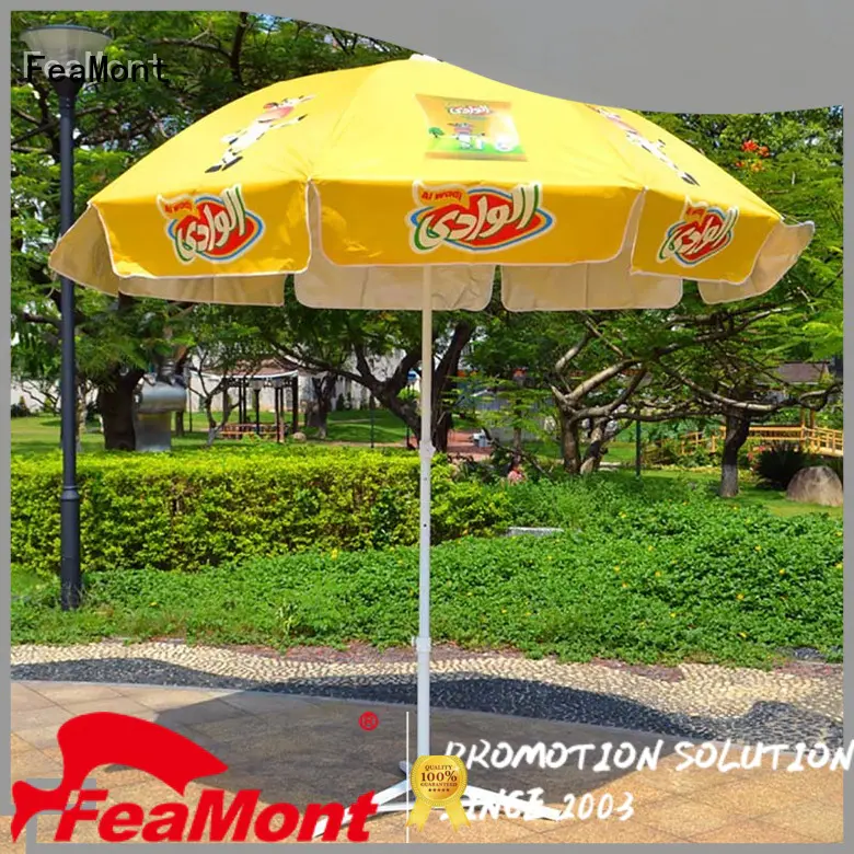 FeaMont inexpensive outdoor beach umbrella owner for camping